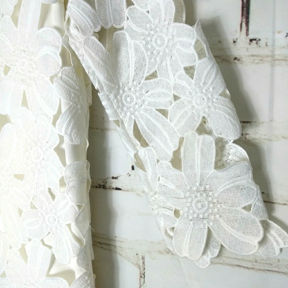 ◾ FELICITY & COCO ◾ Lace Belza Mini Dress - Picture 4 of 8